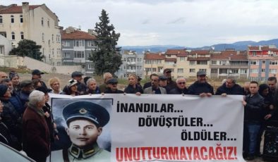 Devrim şehidi Kubilay Bursa’da unutulmadı