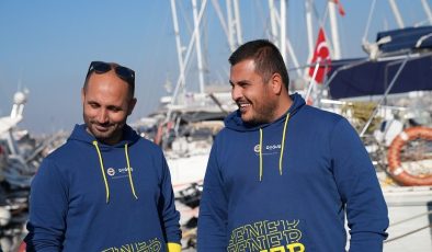 Fenerbahçe Doğuş Yelken sporcuları Türkiye rekoru turunda