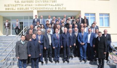 Kayseri Üniversitesi protokolle taçlandı