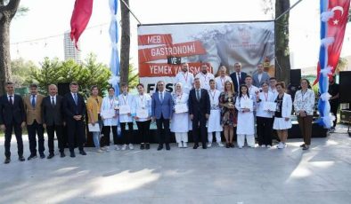 İzmir MEB Gastronomi Festivalinde lezzet şöleni