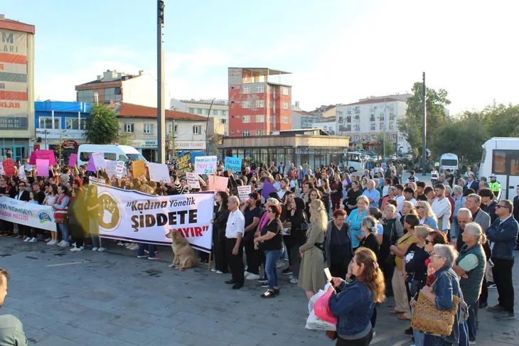 Keşan Kent Konseyi kadına ve çocuğa yönelik her türlü şiddete karşı ses yükseltti